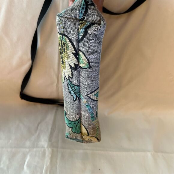 Danny K Beverly Hills Floral Tapestry Crossbody Shoulder Bag Multicolor Women's - Picture 3 of 11